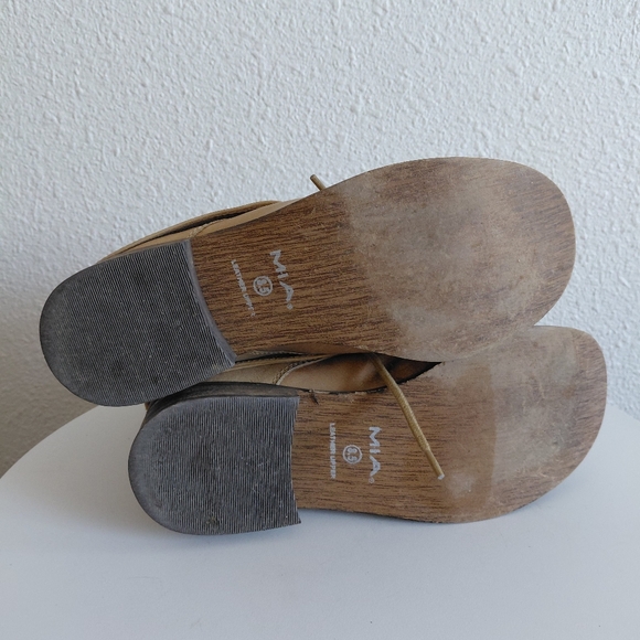 Mia Leather Boots - Picture 13 of 14